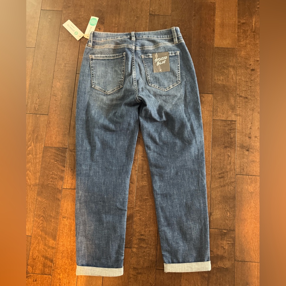 NWT! Judy blue Women's Blue Jeans - Picture 2 of 6